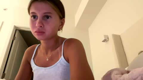 petite_pretty22 online show from June 12, 3:36 am