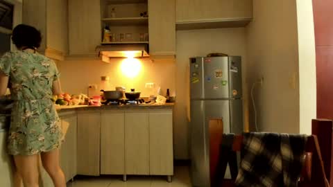 Lunna online show from April 18, 2:14 am