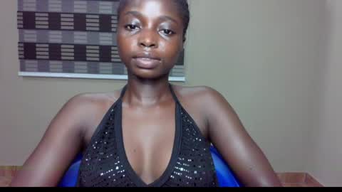 petitexxebony online show from June 8, 1:28 am