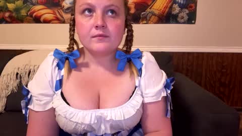 PhatAssBlond online show from September 29, 11:32 pm