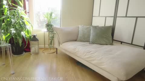 PHOENIX TAYLOR online show from February 8, 11:57 pm