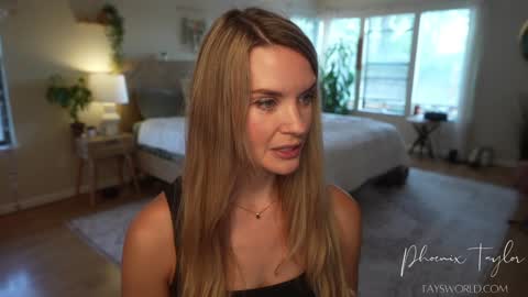 PHOENIX TAYLOR online show from October 28, 1:00 am