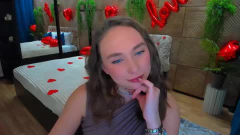 Emelie online show from February 16, 7:14 pm