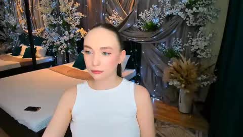 Emelie online show from March 12, 4:35 pm