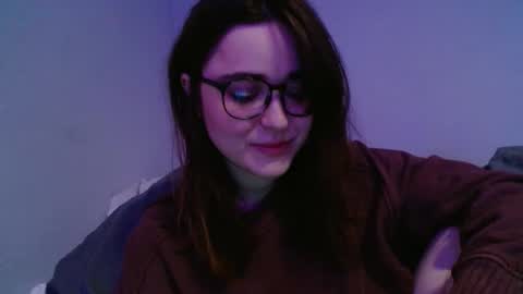 PilloGoddess online show from September 26, 8:01 am