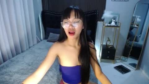 dee online show from March 1, 7:19 am