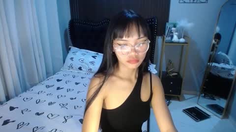 dee online show from February 18, 7:43 am