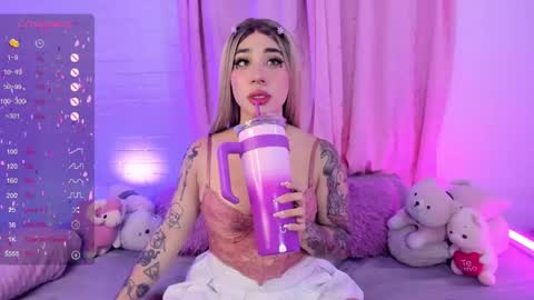 KELLY  online show from December 6, 11:13 pm