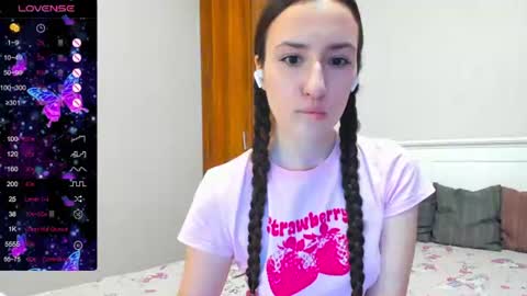 pink_soda33 online show from June 15, 4:23 am