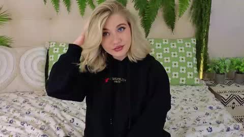 Adele online show from October 6, 7:47 am