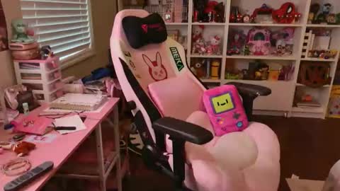 pinkcheetodomain online show from May 6, 11:09 pm