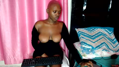 pinkdomina01 online show from June 24, 7:46 pm
