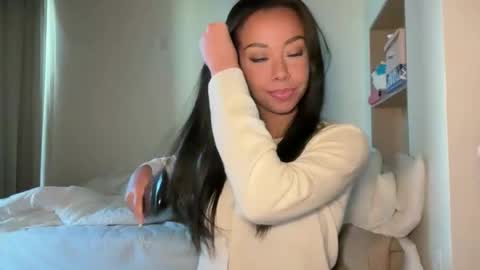 pinkunicorn0728 online show from March 9, 5:38 pm