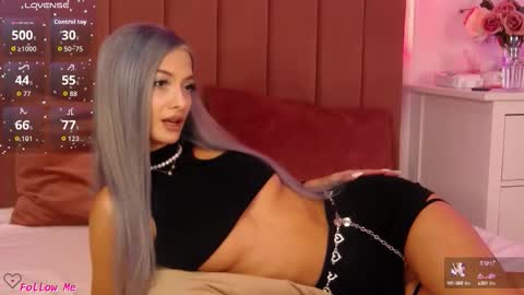 Pinky online show from September 8, 5:45 pm