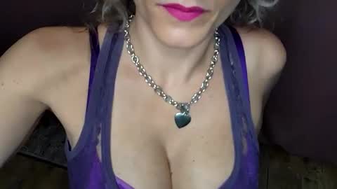 MILF Pippa online show from January 23, 3:11 pm