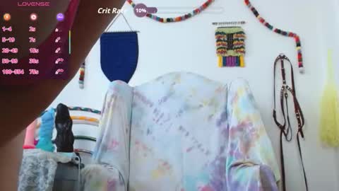 Em online show from December 19, 9:07 pm