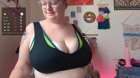 Em online show from January 17, 9:50 pm