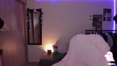 pixie online show from December 3, 1:06 am