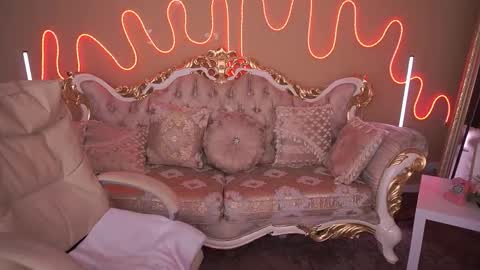 pixiehott online show from November 14, 4:34 am