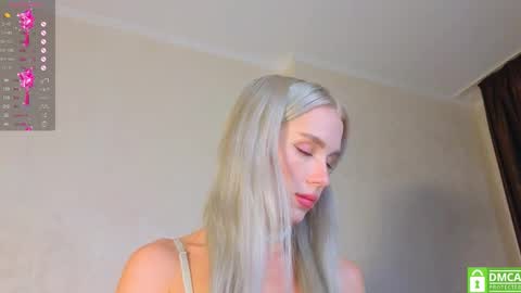 Emmy cheekslap and Edward online show from September 21, 4:27 pm