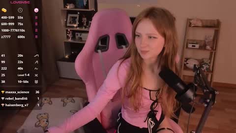 Lene online show from December 22, 3:59 pm