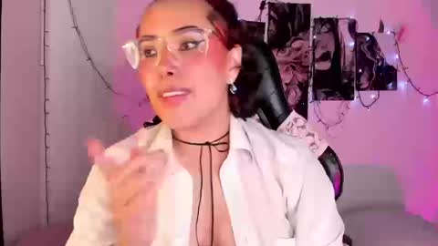 Willow                      Hours 12pm to 630pm Colombian time FRIDAY AND SUNDAY FREE DAYS online show from September 17, 6:28 pm