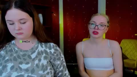 polly_more online show from April 21, 1:09 am
