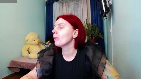 Olivia online show from December 2, 8:59 am