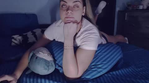 popkornmolli online show from December 2, 11:00 am