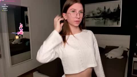 Elizabeth online show from September 12, 7:10 pm