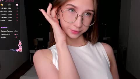 Elizabeth online show from February 22, 7:26 pm