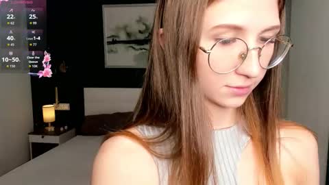 Elizabeth online show from October 6, 7:18 pm