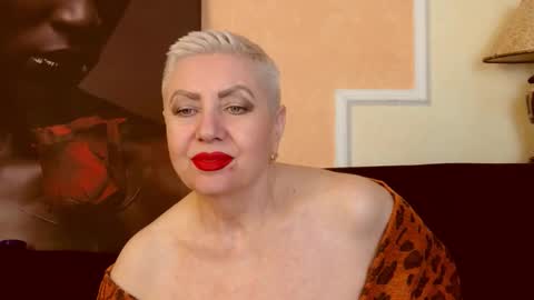 LADY POSH online show from October 8, 9:41 pm