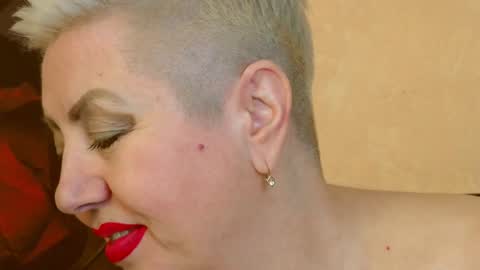 LADY POSH online show from February 6, 10:21 pm