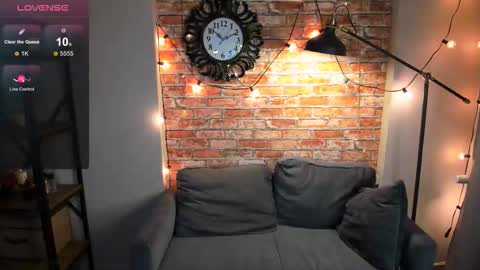 Nancy online show from February 14, 2:08 pm