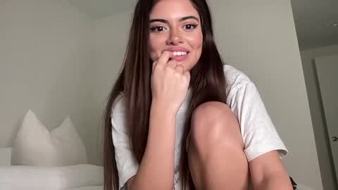 Selena online show from May 3, 11:19 pm