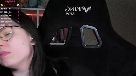 Robyn online show from April 13, 11:11 am