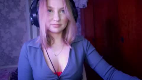 pr_in_cess_ online show from October 19, 7:38 pm