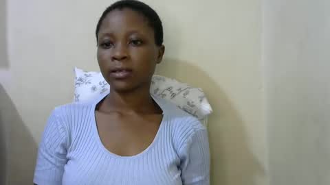 prettie_tesh online show from March 12, 8:41 pm