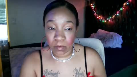 Yasmine pretty online show from March 1, 7:15 pm