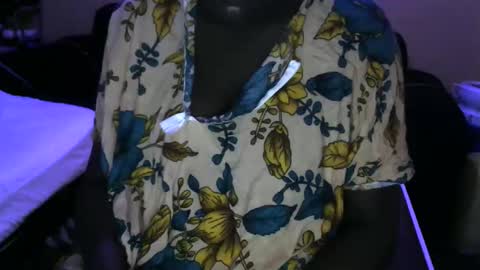 pretty_barbz online show from September 11, 10:59 am