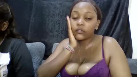 pretty_dee1 online show from May 4, 6:06 am