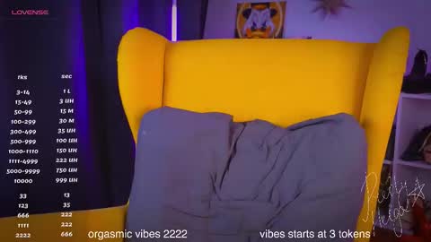 pretty_helga online show from September 15, 4:04 pm