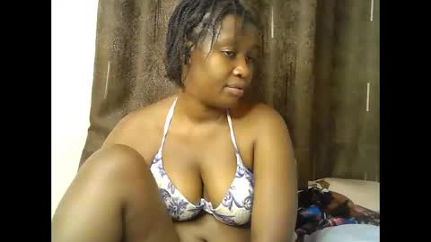 pretty_kylah online show from March 3, 11:27 am