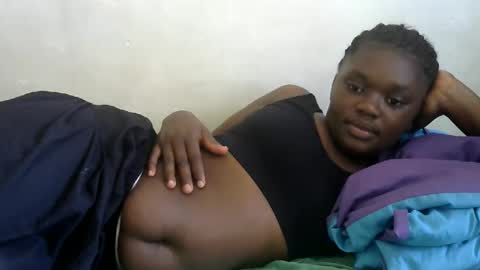 pretty_melan online show from February 16, 12:05 pm