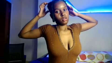 Nyra online show from July 8, 8:22 pm