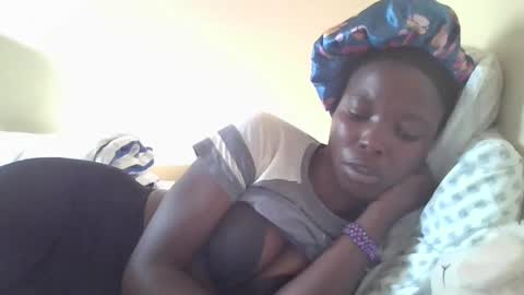 pretty_petite_ebony online show from January 11, 2:15 pm