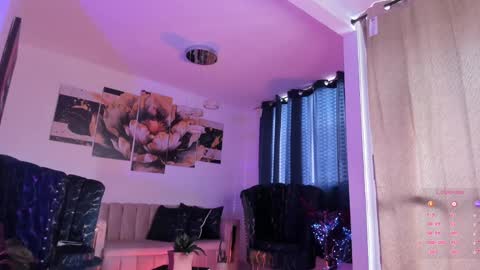 pretty_pettite online show from December 16, 8:48 pm