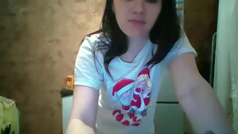 Bella online show from April 8, 8:33 pm