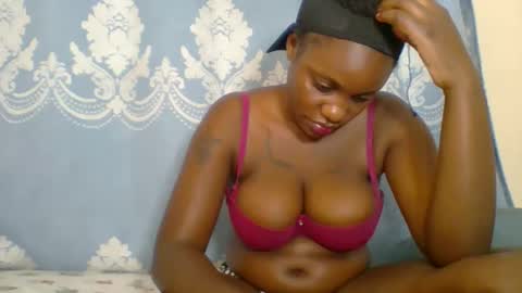 SHANIA online show from November 10, 10:10 am